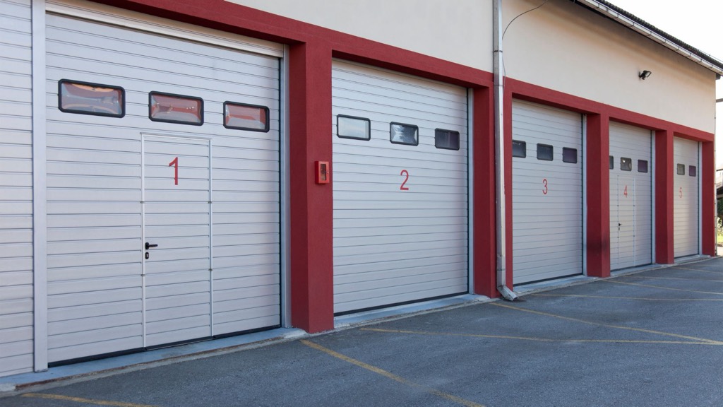 Why Choose Estero Garage Door Repair Services?