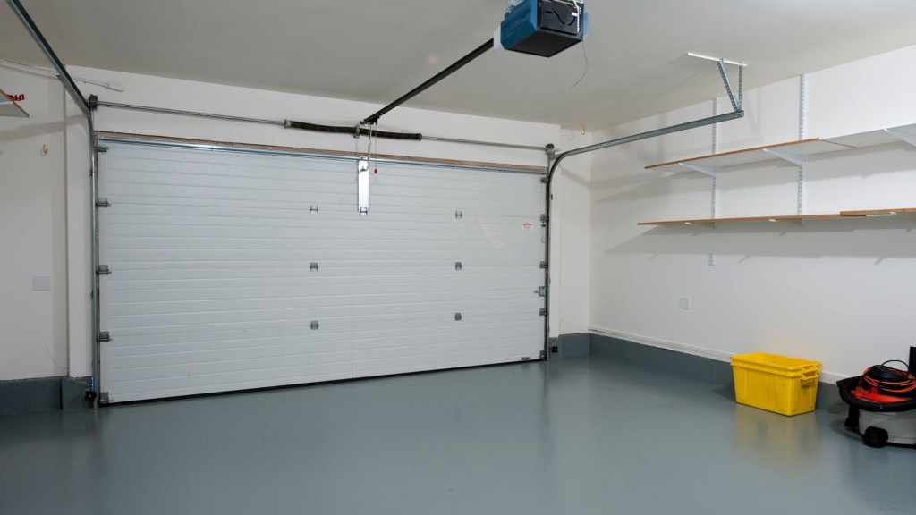 Why Choose Estero Garage Door Repair Services?